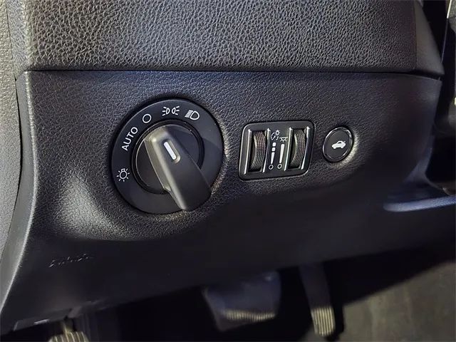 202511-98dd324f3a784b2a81b922ceecb19ba1